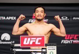 "Trung Quốc không bao giờ thua." Yoo Soo Young hứa hẹn giành chiến thắng thứ 3 liên tiếp tại UFC, Jung Jo Joon 'đã chuẩn bị xuất kích'... Mình sẽ cho các bạn thấy tất cả mọi thứ"