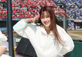 [Фото] Гон Со Юн сообщает о 2026 году'