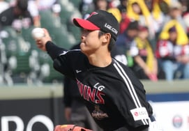 [相片儿] 禹강勋 '侧腰噗咻'