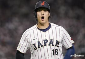 日, Yamamoto's home run → Otani responds directly to the solo shot! Fans Are Crazy At Miami's 'Fire Show' [the Miami scene]