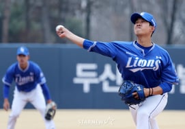 [Фото] Лим Джи Ён, начинающий матч против Дусана в показательной игре