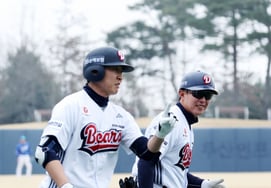 [フォト] ツーランホームラン チョン・スビン