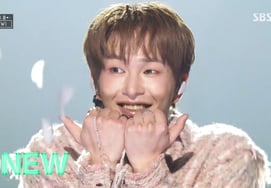 Onew, a sweet music show for our new song "TOUGH LOVE".."Live, Performance, Visual". Three perfect beats