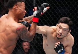"Korean" Smith Overpowered Yoo Soo-young, Respect "We Are One Linked to Blood" Even After Win