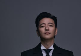 "A stage of the feeling of taking off one's feet" Bae Soo-bin challenges an 85-minute one-man play with "Jekyll and Hyde."