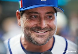 Итальянский режиссер "Порыв в полуфинале WBC" оказался лучшим другом Кан Чон Хо! — в Италии."