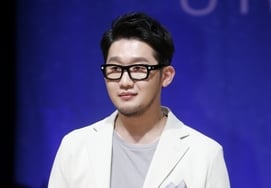 Парк Йонъин Urbanjakapa в суде 29 апреля...Второй раунд судебного процесса по делу о сливочном пиве