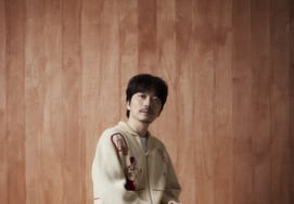 Lee Dong Hwi xúc động đến mức rơi nước mắt khi nghe tin bộ phim mới ra mắt [Phỏng vấn ①]