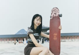 Nữ thần trượt ván dài Go Hyo Joo trở thành người mẫu cho 'Venedeta Boroli'...Quay ở trung tâm thành phố Seoul