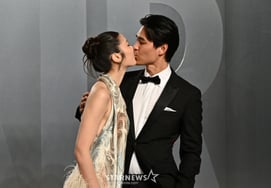 『ケデヘン』イ·ジェ、婚約者♥サム·キムと公開キス..プロポーズリングの発見