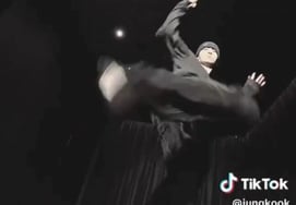 BTS  정국国爆发性一发旋转舞蹈视频 14秒让粉丝们和原唱者瞠目结舌 [K-EYES]