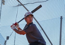 It was worth giving up the 153km fastball! "When you're young, you hit farther than Oh Ji-hwan." LG's baby beast impressed the winning team's batting coach