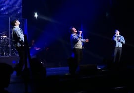 Huh Gak, Shin Yong Jae, Im Han Byul trình diễn tại Vancouver, Toronto, Canada