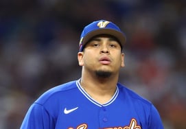 "前韩华"桑切斯满垒危机被删除→主教练极力称赞！ "完美的投球，为了进入决赛早早下了场。"