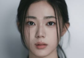 Super Junior艺声MV主演新锐金智友签约Enter7专属合约