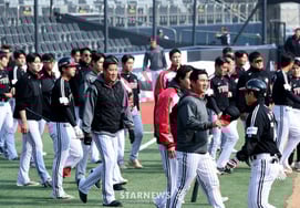 [Chụp ảnh] LG Twins kết thúc trận đấu thứ hai liên tiếp với đối thủ KT.