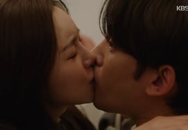 陈世妍♥朴基雄，目击婚外恋现场→酒后接吻 [为爱开方]