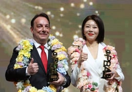 Quả nhiên, Kim Ga Young giành chiến thắng 3 lần liên tiếp - Sanchez, Jung Soo Bin giành giải cầu thủ trẻ xuất sắc nhất [Giải thưởng PBA Golden Q Awards]