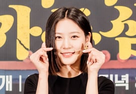 "Vì Kim Soo Hyun mà máu và nước mắt"Gia quyến cố diễn viên Kim Saeron qua đời [Star Issue]