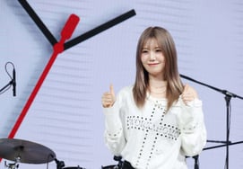 LAYTENCY 夏恩"与众不同的时尚感" [★照片]