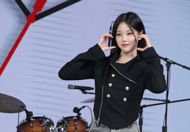 Девушка месяца → собрались подписи."Girl Band" История формирования Лейтонси [Звёздный путь]