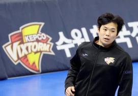 [Фото] «Нужно обязательно пойти на весенний волейбол!' Со Джэ Док, занимающийся бегом