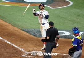 34-летняя американская суперзвезда "После поражения от WBC" → сияла достоинством проигравшего