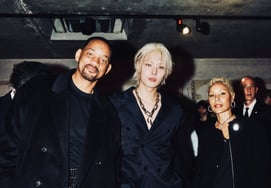 ATEEZ珉起和威尔史密斯"史无前例的双人镜头"巴黎时装周"闹哄哄"