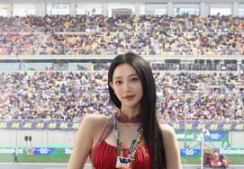 『離婚』クララ、F1上海でフィリックスと出会う..顔がまた変わったのかな？