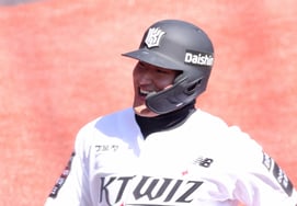 [フォト] アン・ヒョンミン「復帰を報告しました」'