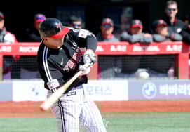 [Photo] Lee Jaewon, who is stepping down with three strikeouts