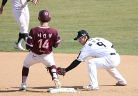 [Photo] Seo Geonchang, "Ryu Hyunin, what are you doing?"