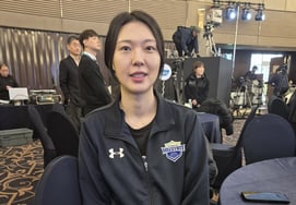 梁孝珍的"最后舞蹈"拉开帷幕，"感谢来到PS，冠军不是贪心就可以的吗？" [清潭洞现场]