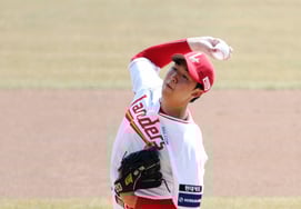 [一次性SSG] 到第2回合为止无失分的逆投，"与LG队的比赛首发出场"的金民俊