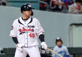 "玄度勋6⅓局无失分"乐天2队也很强！ 蔚山威尔士队历史首场比赛以1比3负于对手，"崔宝成创队首次得分"令人欣慰 [蔚山现场评论]