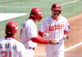 [Фото] Го Мён Чжун, упреждающий бросок, хоум-ран в "Против Чириноса"