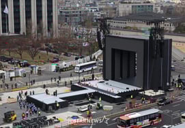 防弹少年团回归演出D-1，公演场发布灾难危机警报"注意"