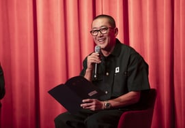 ハ・ジョンウの誕生日ファンミーティングに、ジュ・ジフン、キム・ナムギル、パク・ビョンウが登場した..『トゥーマッチトーカー』完