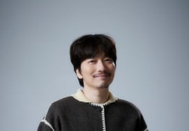 "I sweated a lot throughout the movie"Lee Donghwi plays Lee Donghwi [★FULL Interview]