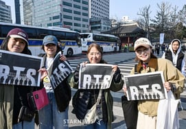 За 6 часов до выступления Кванхвамуна."Благодаря BTS я также заинтересован в культуре K" [Звёздный путь]