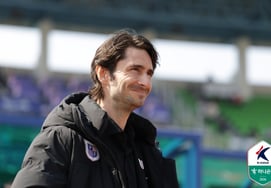 'Bàn thắng đầu tiên tại nhà + không mất điểm đầu tiên + 2 chiến thắng liên tiếp' 'Ý chí' của huấn luyện viên Paju Nus... "Chúng tôi xứng đáng được hưởng chiến thắng." [hiện trường Paju]