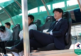 Huấn luyện viên Park Dong Hyuk chia sẻ sau khi để thua Park Dong Hyuk trong 'Đội mới' [hiện trường Paju]