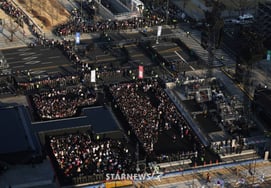 光化门人口3小时前达到3万人，预计达26万人BTS演出观众入场中 [Star Issue]