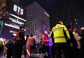 Продолжение контроля толпы на площади Кванхвамун перед выступлением BTS [★Фото]