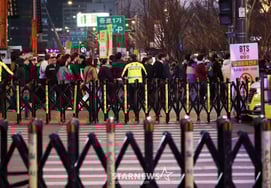 Улица Кванхвамун, которая тщательно контролирует толпу [★Фото]