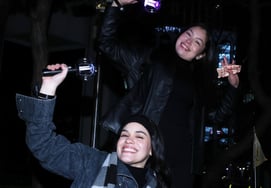 You can't see the performance, but enjoy it [★ Photo]