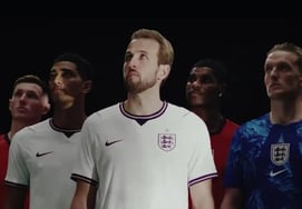 "The greatest masterpiece of all time." Praise poured into England's new uniform... "I erased the controversial cross and engraved the national anthem."" Local fans. "Cheers"