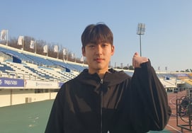 I can't believe the secret to saving PK for the second consecutive time was 'tweezers tutoring'... Kim Min-seung, a freshman in Paju, said, "I already knew the direction" [Paju Field]