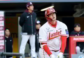 [相片儿] "第4回合末被三振出局"的金在奂