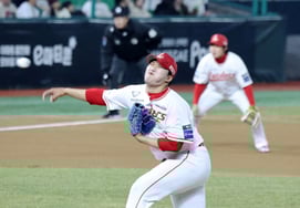 [相片儿] "第8回合初失1分"的李柱亨